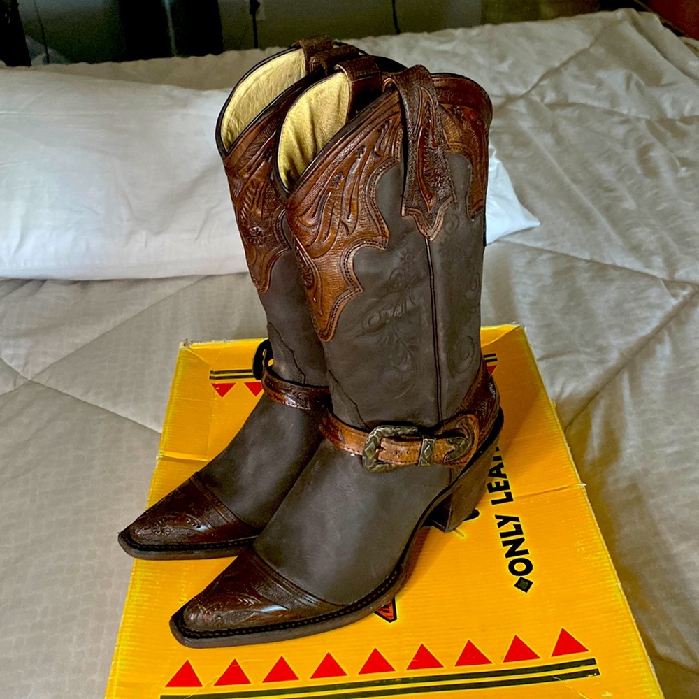New pointed toe beautiful Cowboy boots women size 9.5 9 8.5 brown Western